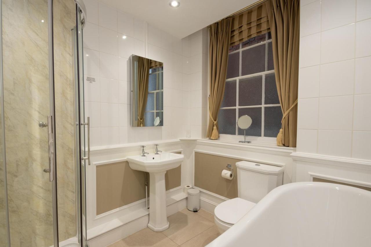 The Town House Hotel Arundel Bagian luar foto